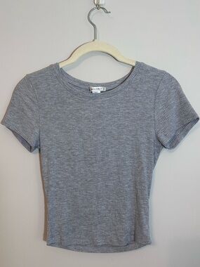 Bozzolo Womens Heather Gray Ribbed Short-Sleeve Crop Top Classic Crewneck Size S